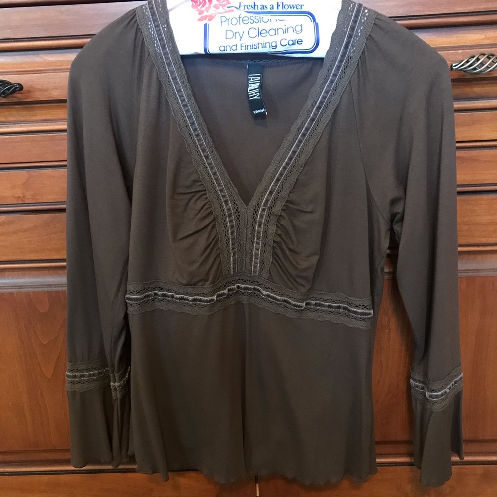PRICE DROP Laundry by Shelli Segal long sleeve top
